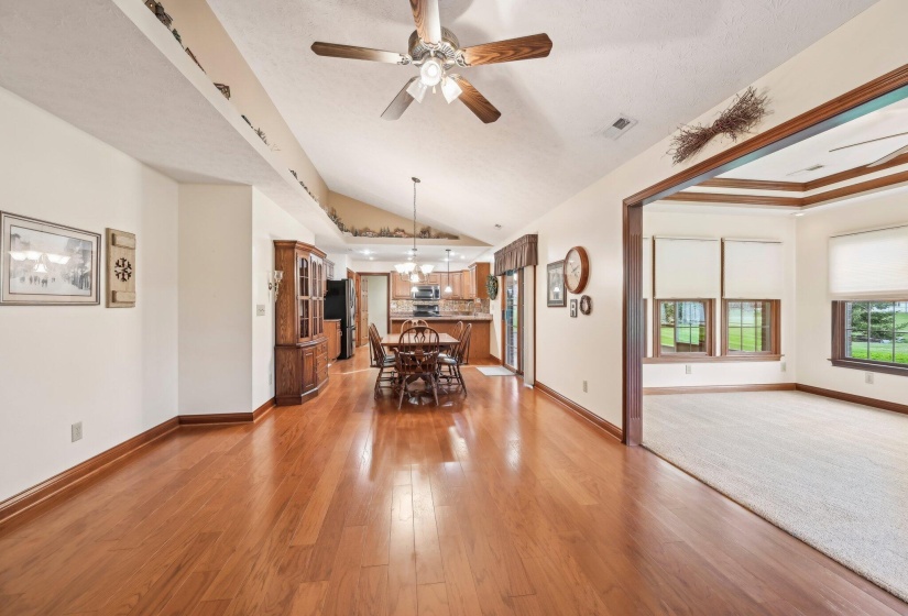 8-web-or-mls-Willow Lakes Dr-2805-008