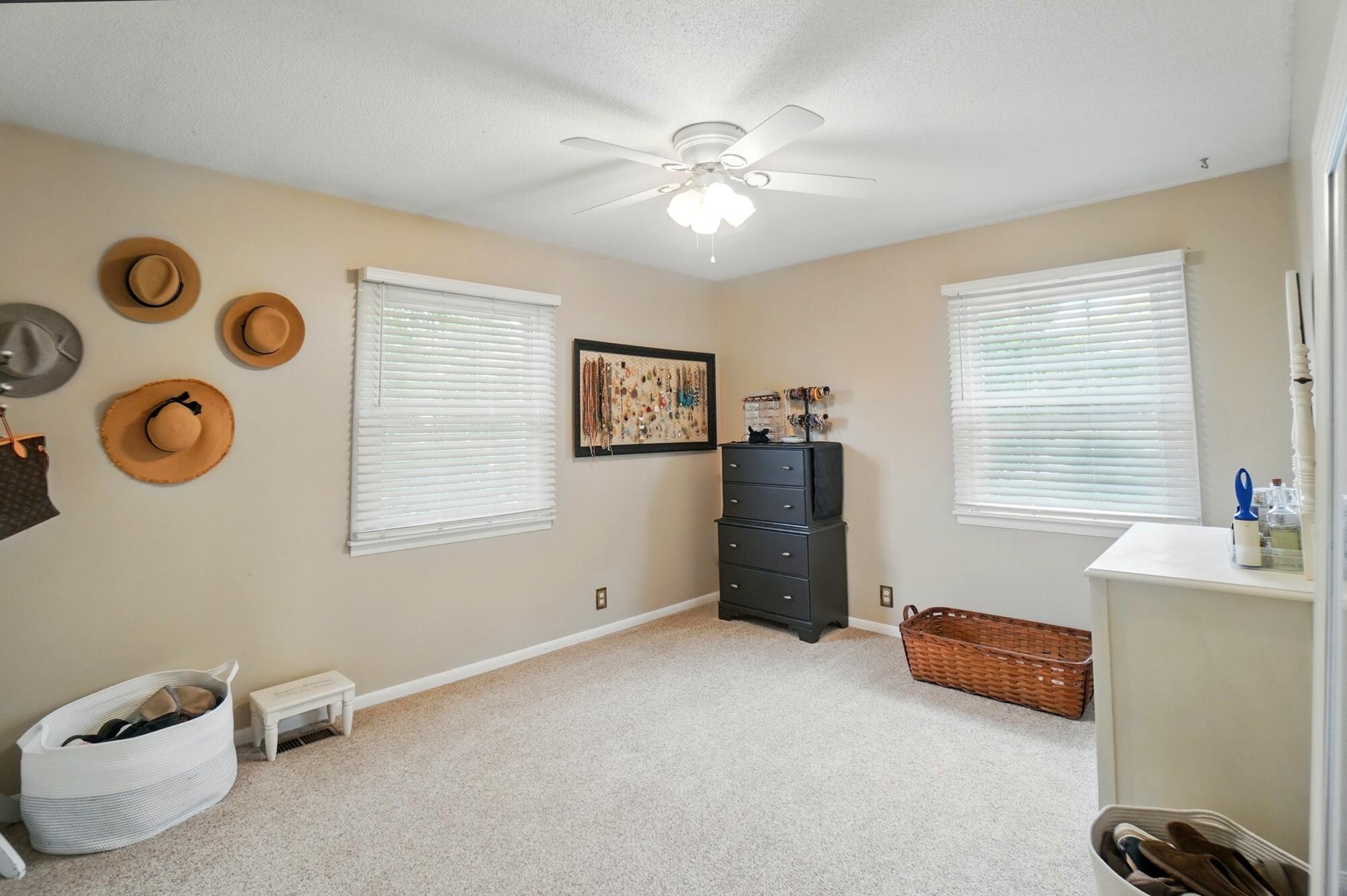 2357 London Drive, Lima, Ohio 45805
