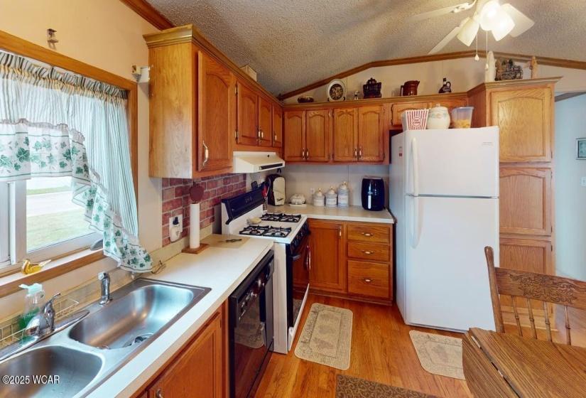 8225 Oakwood Drive, Findlay, Ohio, 2 Bedrooms Bedrooms, ,2 BathroomsBathrooms,Residential,For Sale,Oakwood,306755