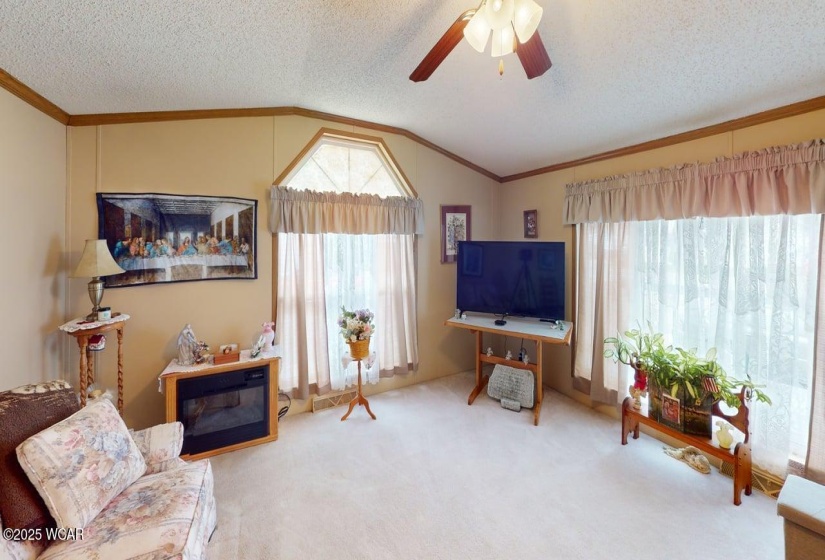 8225 Oakwood Drive, Findlay, Ohio, 2 Bedrooms Bedrooms, ,2 BathroomsBathrooms,Residential,For Sale,Oakwood,306755