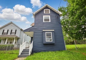 925 East Street, Springfield, Ohio 45505, 4 Bedrooms Bedrooms, ,2 BathroomsBathrooms,Residential,For Sale,East,1038899