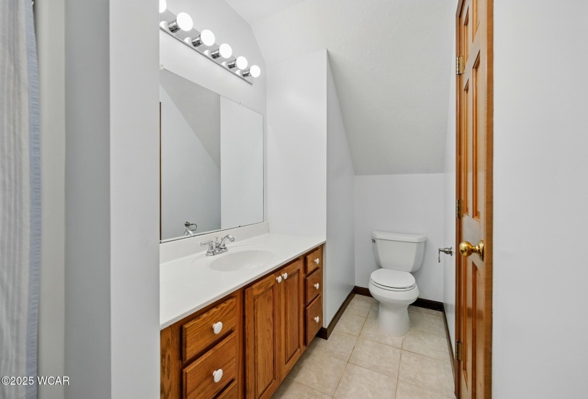 2nd Full Bathroom