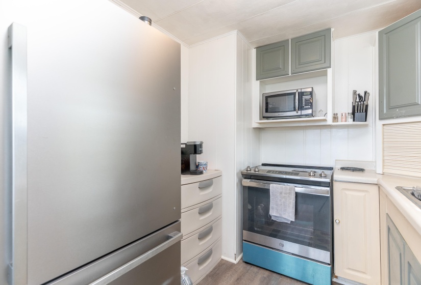 11043 Walnut, Lakeview-11