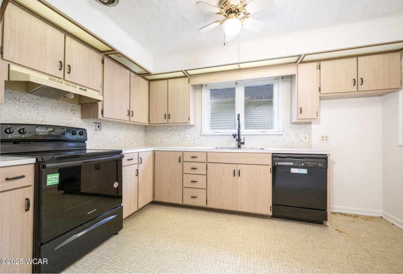 247 State Street, West Mansfield, Ohio, 3 Bedrooms Bedrooms, ,1 BathroomBathrooms,Residential,For Sale,State,307182