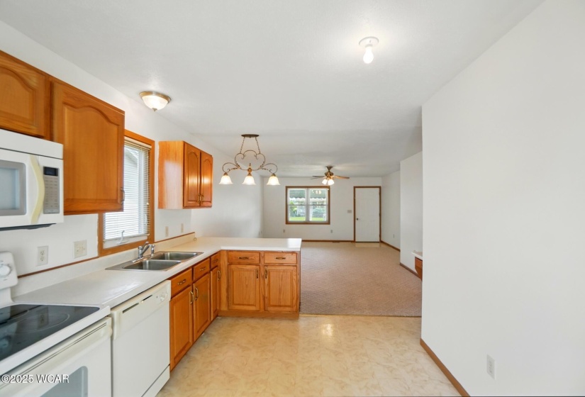 209 Cheyenne Drive, Wapakoneta, Ohio, 2 Bedrooms Bedrooms, ,2 BathroomsBathrooms,Residential,For Sale,Cheyenne,307184