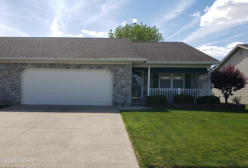 209 Cheyenne Drive, Wapakoneta, Ohio, 2 Bedrooms Bedrooms, ,2 BathroomsBathrooms,Residential,For Sale,Cheyenne,307184