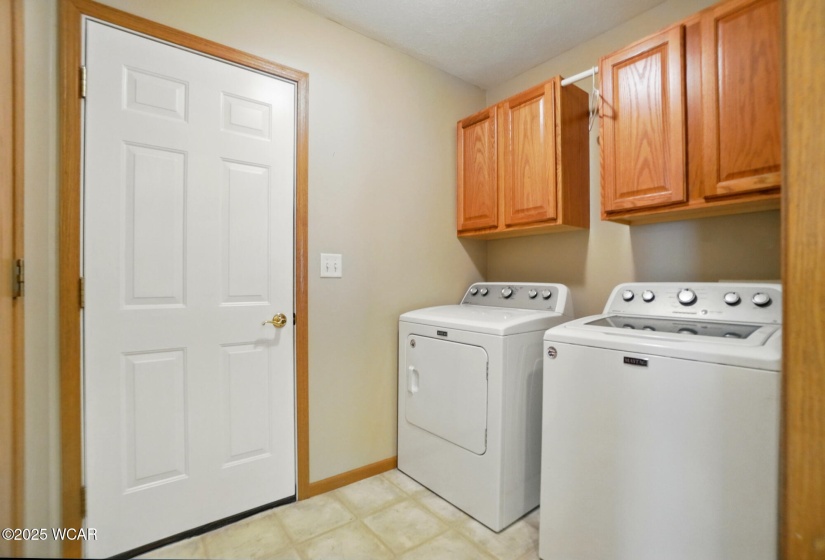 209 Cheyenne Drive, Wapakoneta, Ohio, 2 Bedrooms Bedrooms, ,2 BathroomsBathrooms,Residential,For Sale,Cheyenne,307184