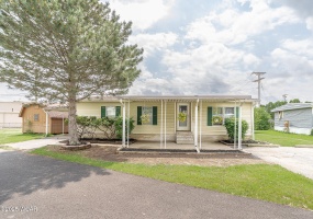 1203 Chateau Court, Findlay, Ohio, 3 Bedrooms Bedrooms, ,2 BathroomsBathrooms,Residential,For Sale,Chateau,307186