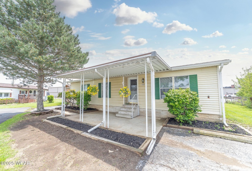1203 Chateau Court, Findlay, Ohio, 3 Bedrooms Bedrooms, ,2 BathroomsBathrooms,Residential,For Sale,Chateau,307186
