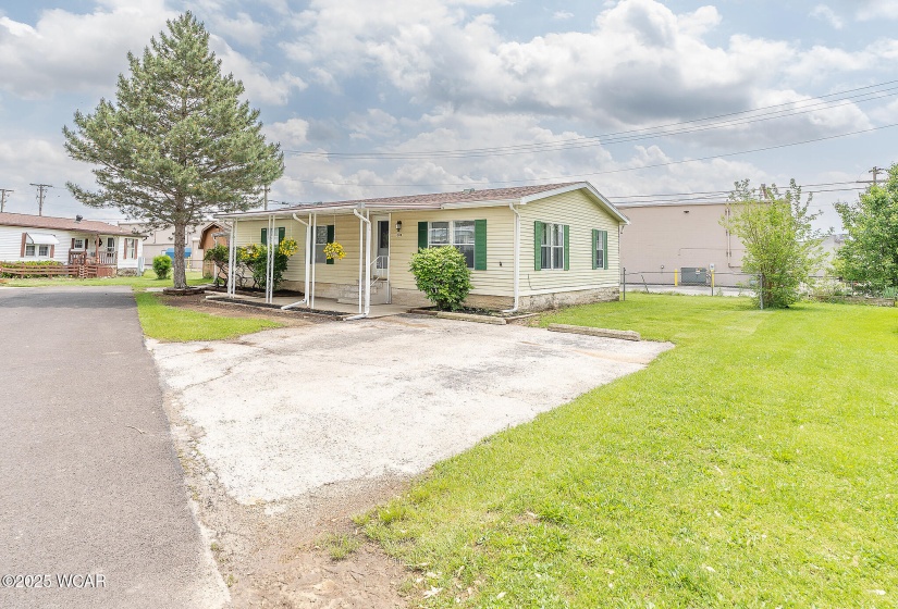 1203 Chateau Court, Findlay, Ohio, 3 Bedrooms Bedrooms, ,2 BathroomsBathrooms,Residential,For Sale,Chateau,307186