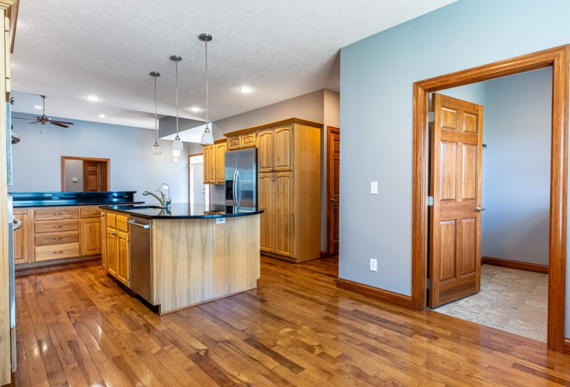 11370 Crottinger-13