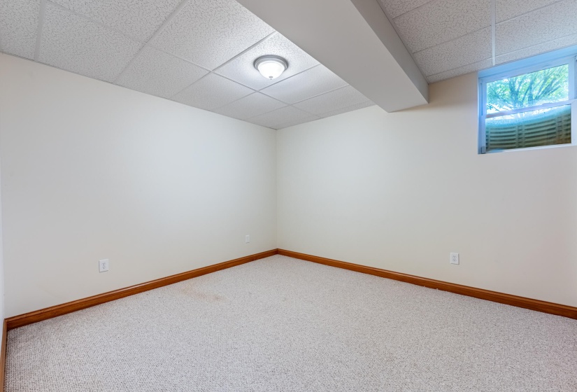 11370 Crottinger-28