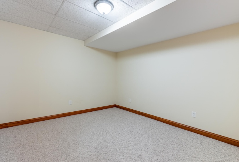 11370 Crottinger-30