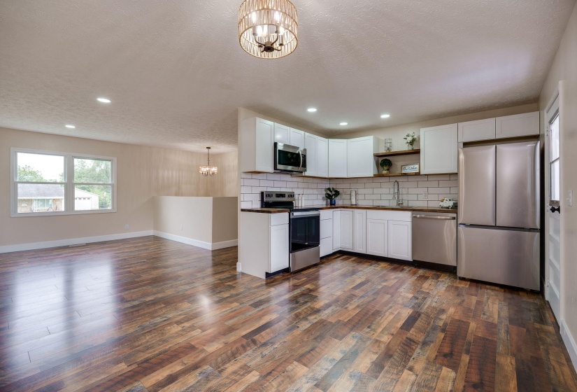 12-web-or-mls-1136-wendall-ave