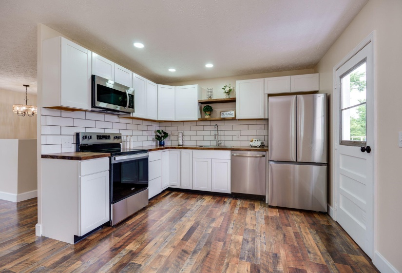 13-web-or-mls-1136-wendall-ave