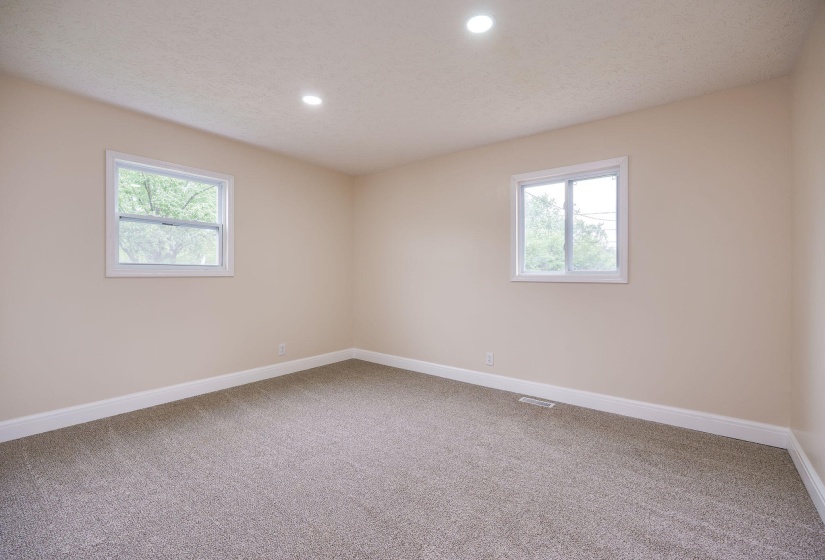 20-web-or-mls-1136-wendall-ave