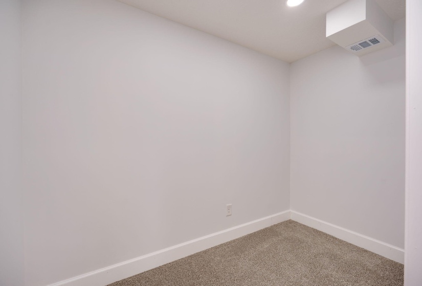 31-web-or-mls-1136-wendall-ave