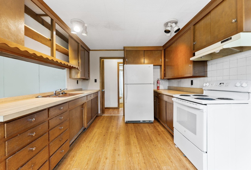 208 Pickrelltown Rd (Interior)-7