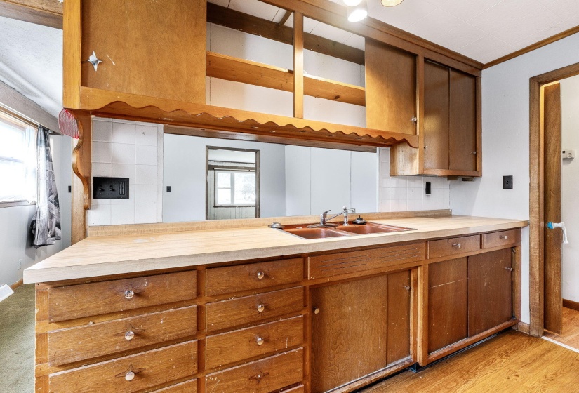 208 Pickrelltown Rd (Interior)-9