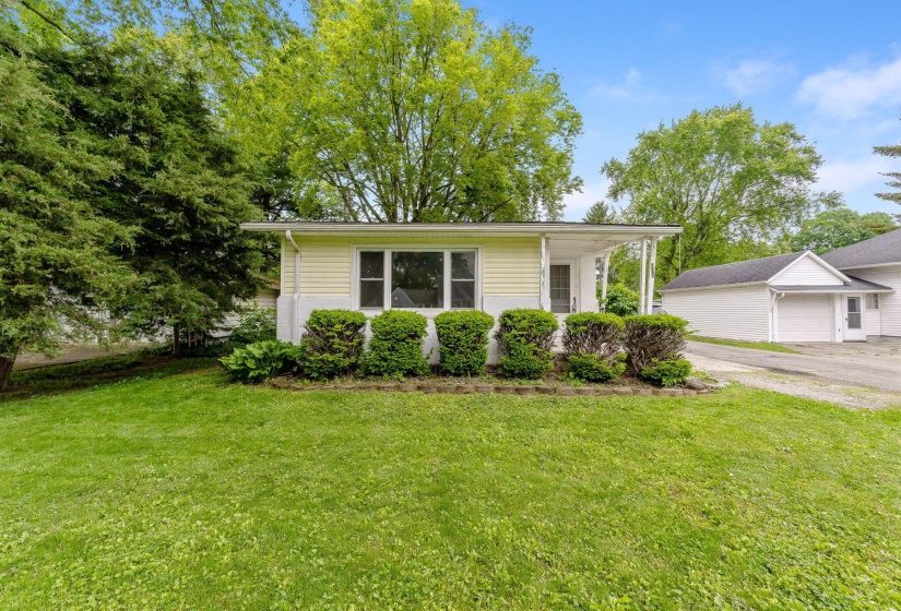 208 Pickrelltown Rd (Exterior)-2