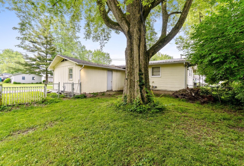 208 Pickrelltown Rd (Exterior)-10