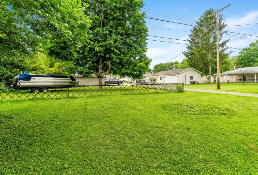 208 Pickrelltown Rd (Exterior)-14