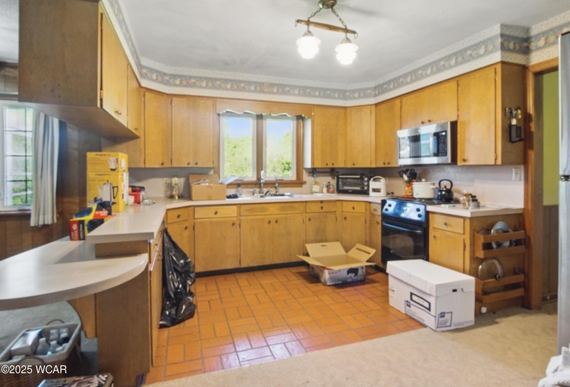 202 Wassenberg Drive, Van Wert, Ohio, 2 Bedrooms Bedrooms, ,2 BathroomsBathrooms,Residential,For Sale,Wassenberg,306759