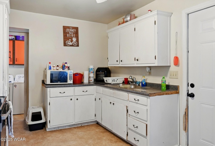 605 Hendricks Avenue, Saint Marys, Ohio, 3 Bedrooms Bedrooms, ,1 BathroomBathrooms,Residential,For Sale,Hendricks,307148