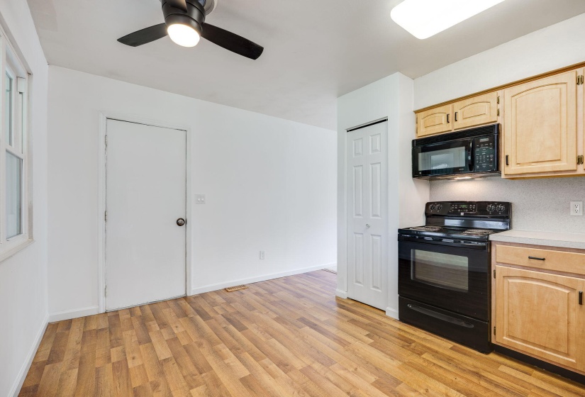 14-web-or-mls-1052-greenfield-dr