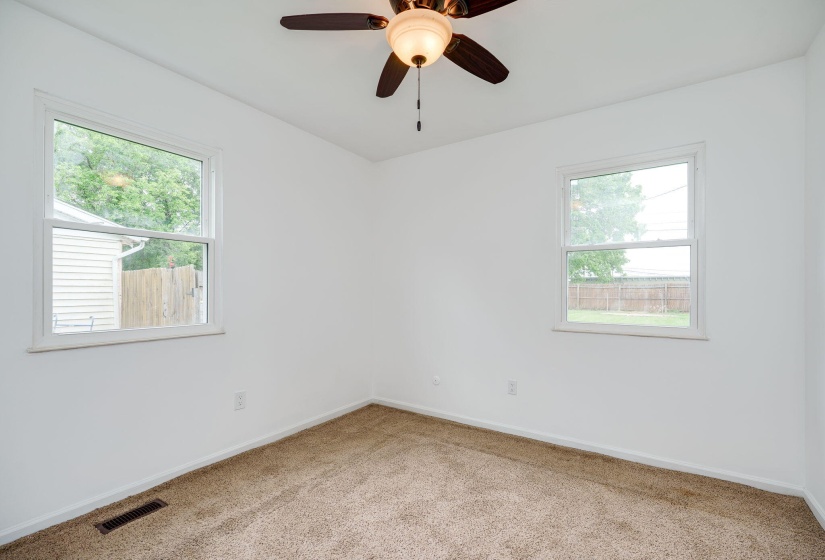 24-web-or-mls-1052-greenfield-dr