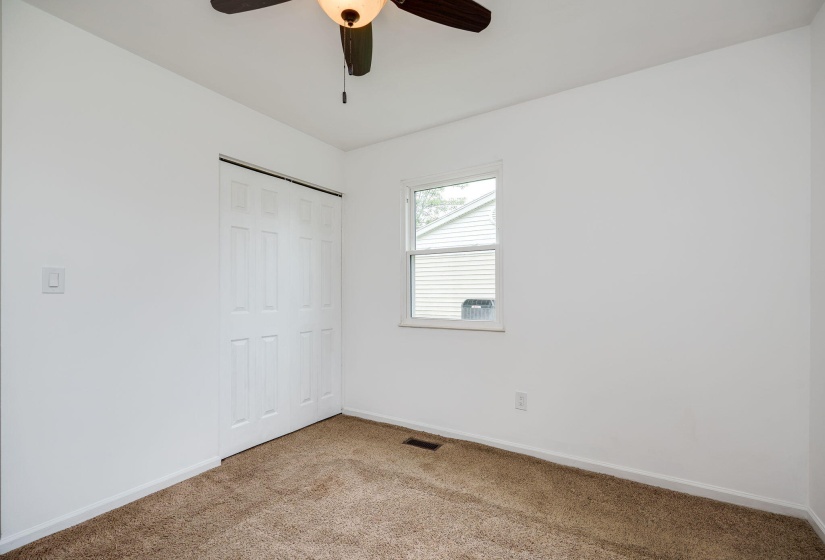 26-web-or-mls-1052-greenfield-dr