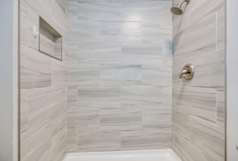 28-web-or-mls-1052-greenfield-dr