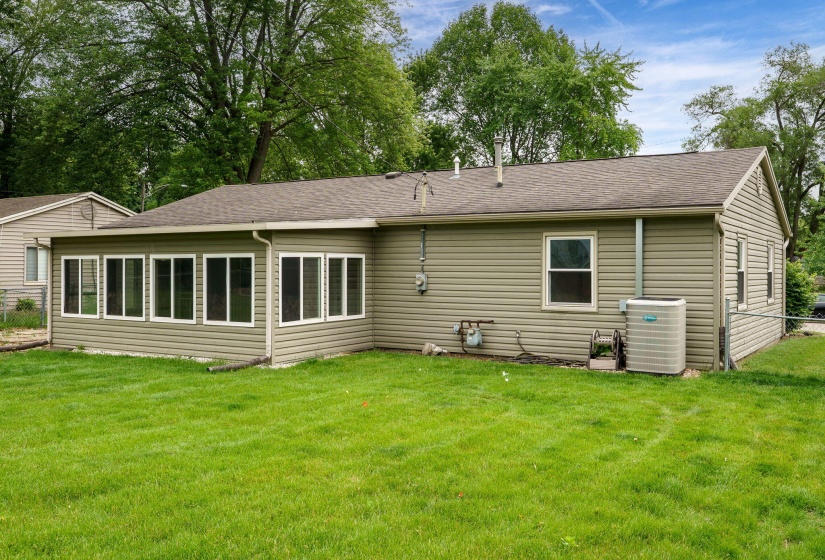 33-web-or-mls-1052-greenfield-dr