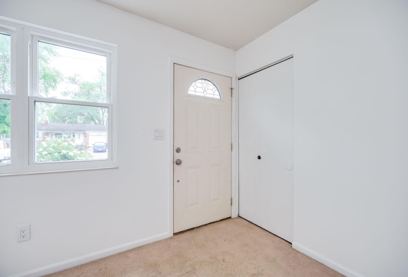 6-web-or-mls-1052-greenfield-dr
