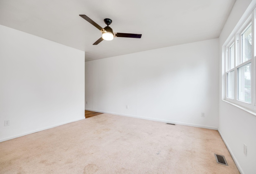 7-web-or-mls-1052-greenfield-dr
