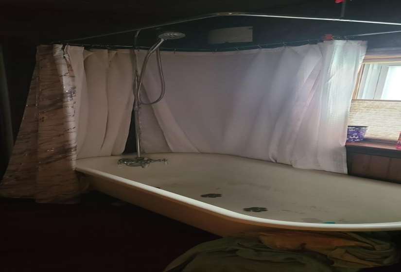 full bath