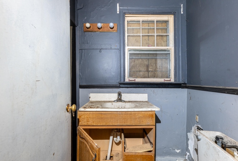 222 S Pike-9