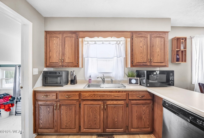 2446 Marion Drive, Findlay, Ohio, 3 Bedrooms Bedrooms, ,1 BathroomBathrooms,Residential,For Sale,Marion,307231