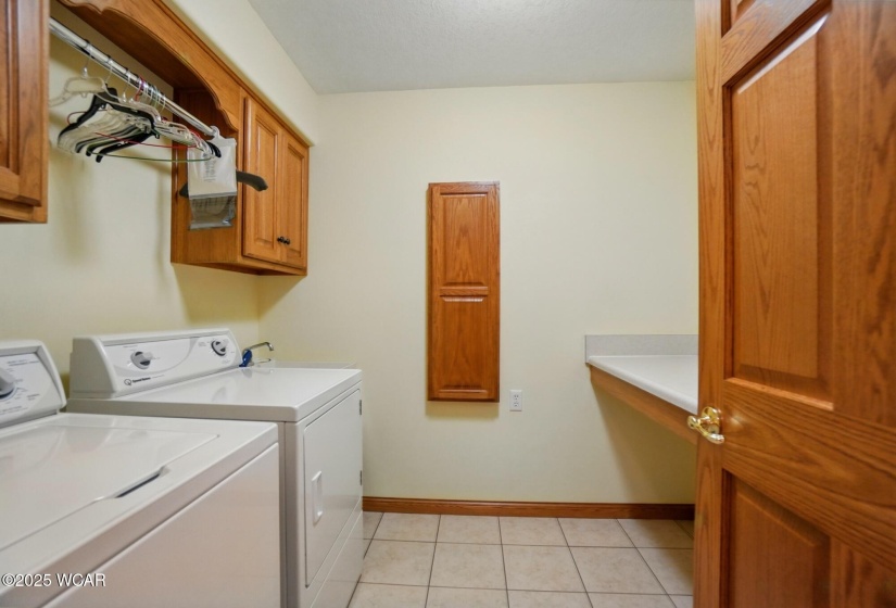 4042 Bur Oak Trail, Lima, Ohio, 3 Bedrooms Bedrooms, ,3 BathroomsBathrooms,Residential,For Sale,Bur Oak,307204