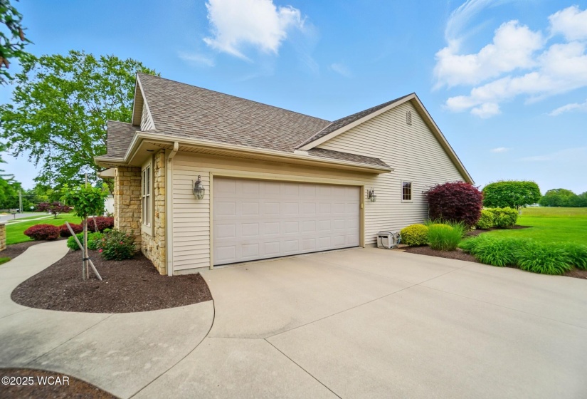 4042 Bur Oak Trail, Lima, Ohio, 3 Bedrooms Bedrooms, ,3 BathroomsBathrooms,Residential,For Sale,Bur Oak,307204