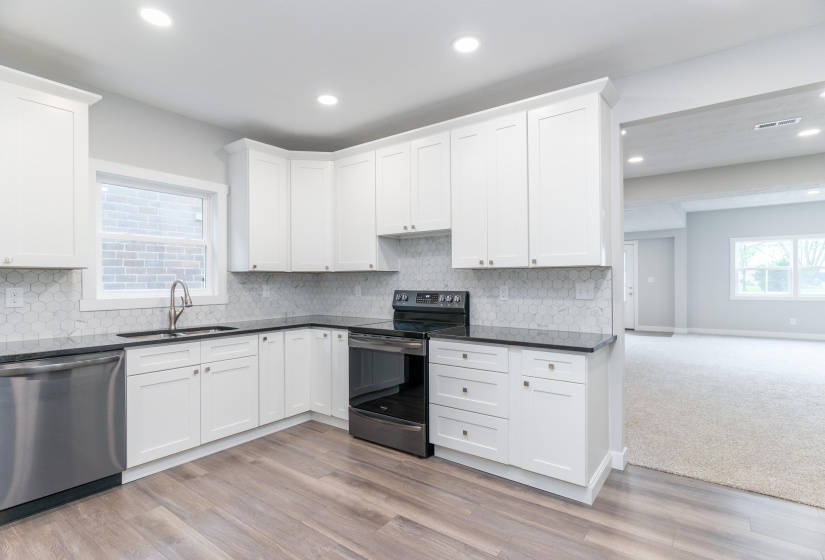 404 N MAIN ST, JACKSON CENTER-10
