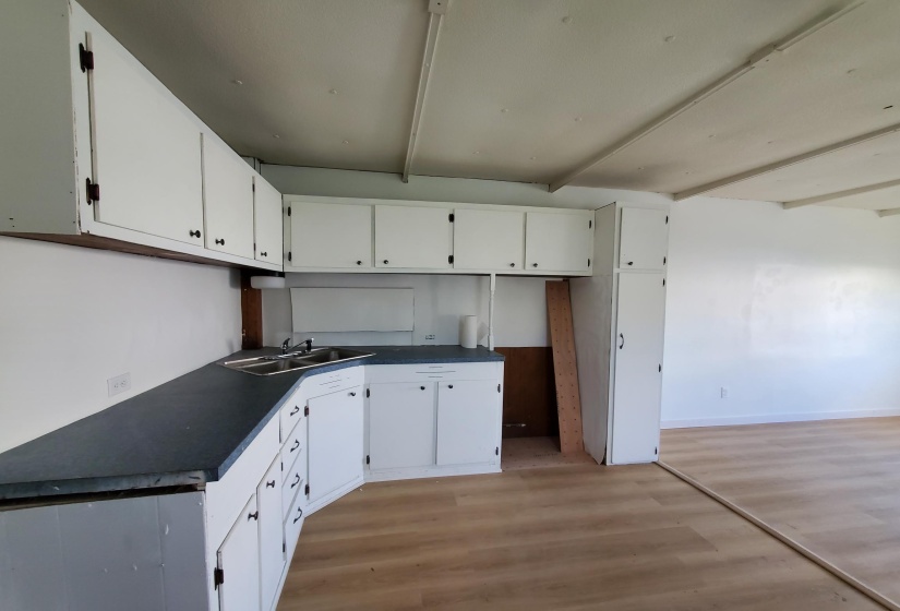 #14 Kitchen