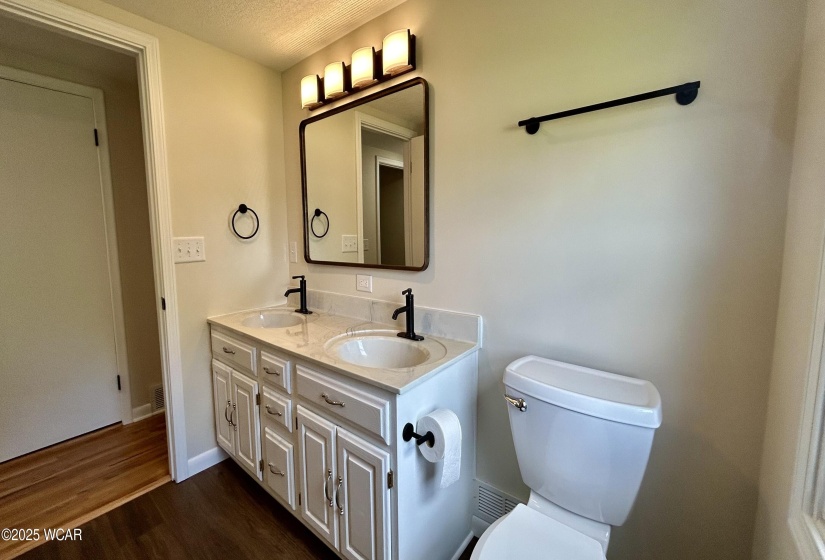 706 Pears Avenue, Lima, Ohio, 4 Bedrooms Bedrooms, ,2 BathroomsBathrooms,Residential,For Sale,Pears,307238