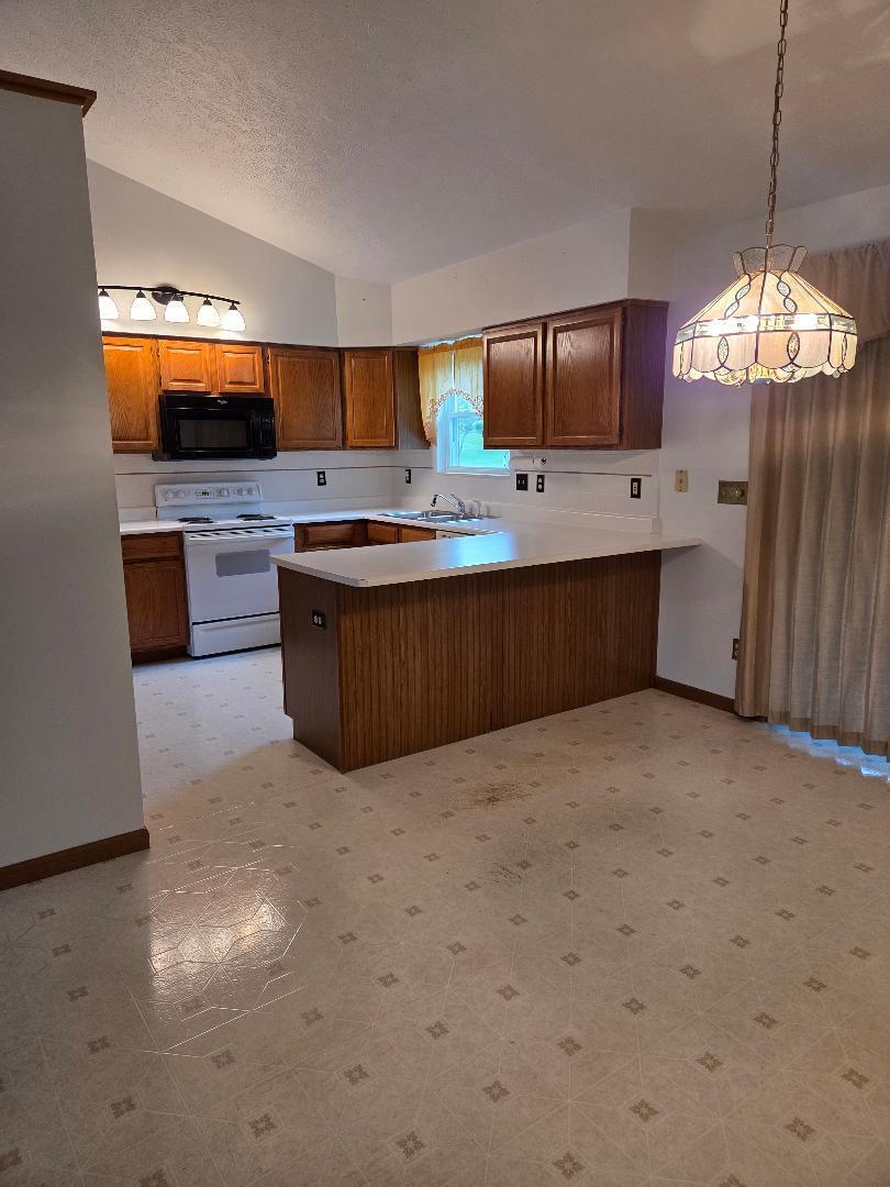 1270 WARBLER RIDGE, Springfield, Ohio 45503