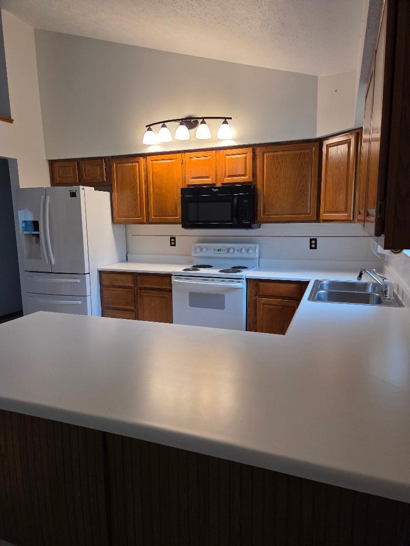 1270 WARBLER RIDGE, Springfield, Ohio 45503