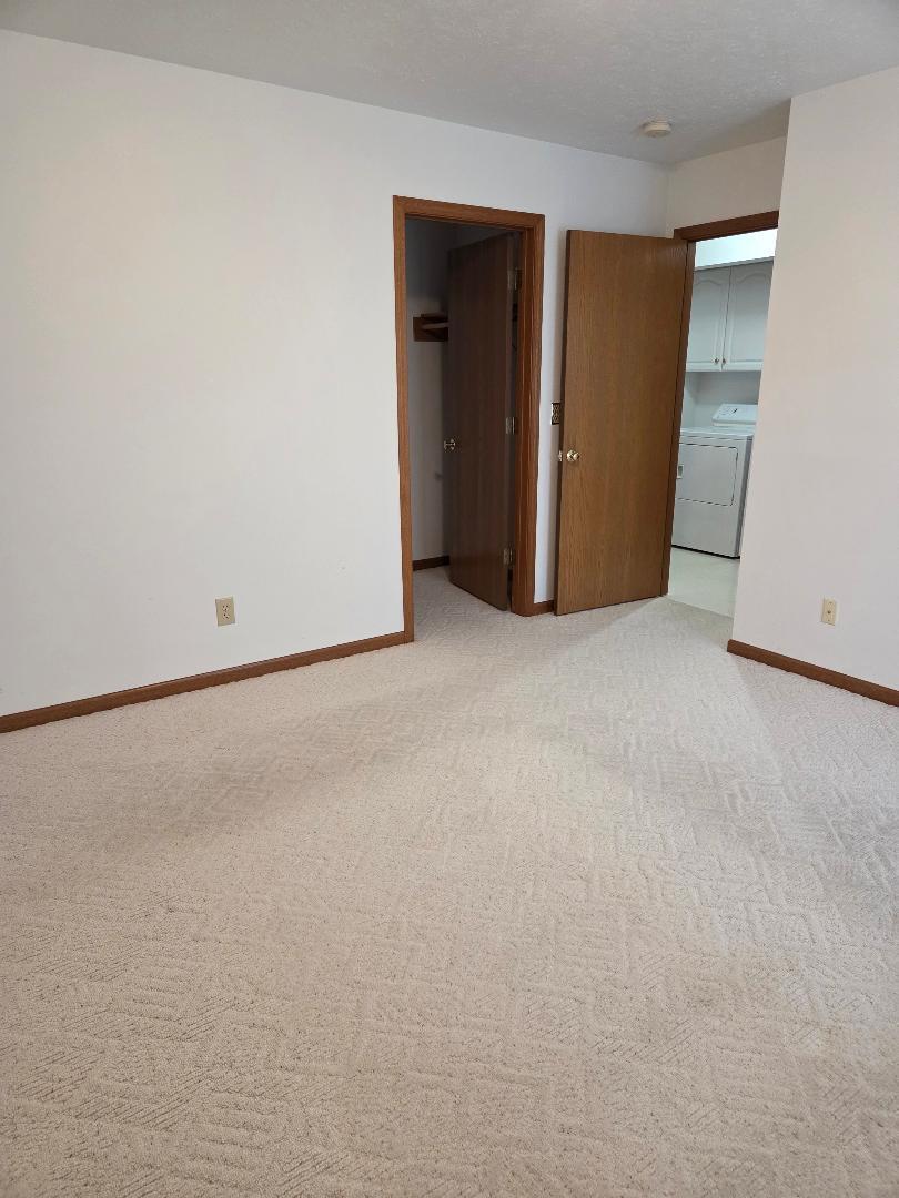1270 WARBLER RIDGE, Springfield, Ohio 45503