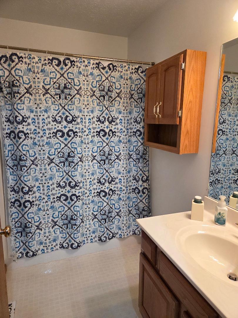 1270 WARBLER RIDGE, Springfield, Ohio 45503