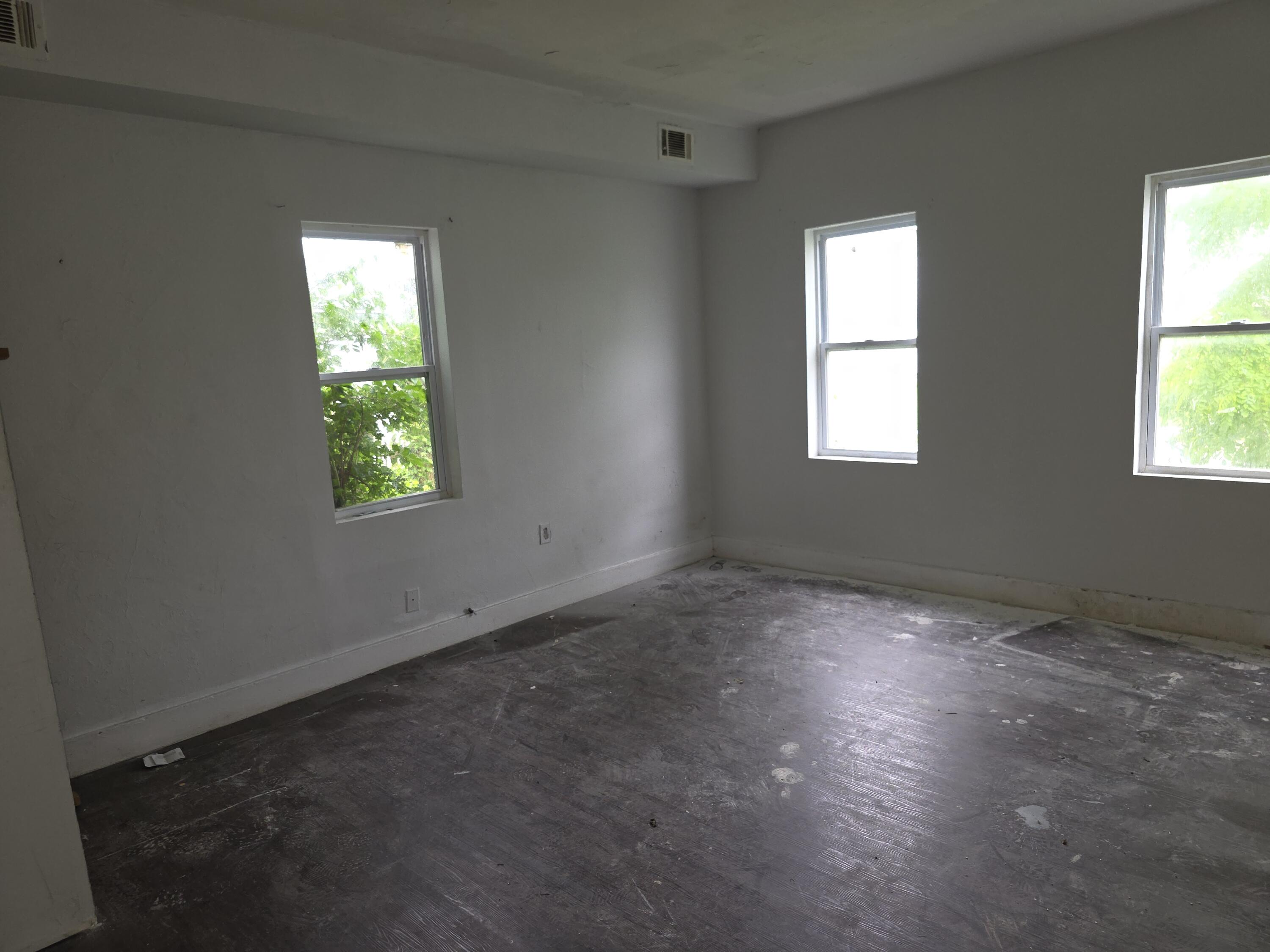 1102-1104 Pine Street, Springfield, Ohio 45505
