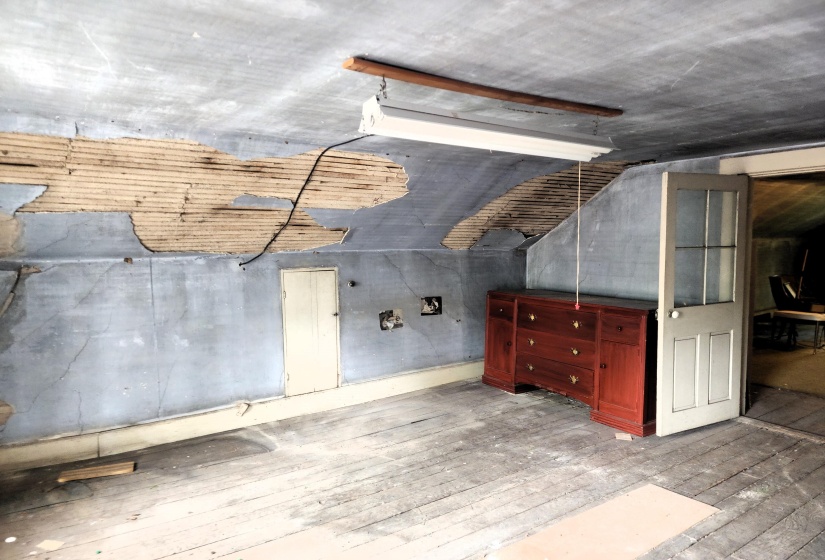 upstairs far bedroom 2
