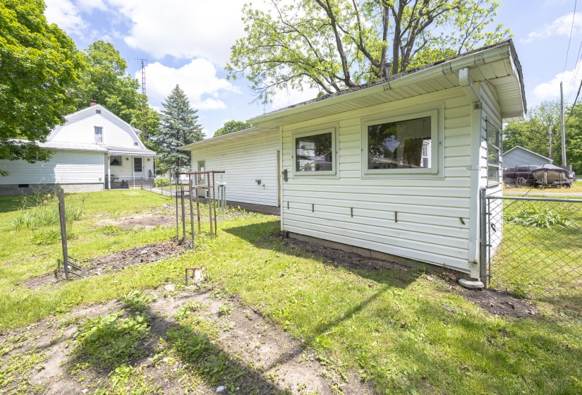 312 E Buckeye-50
